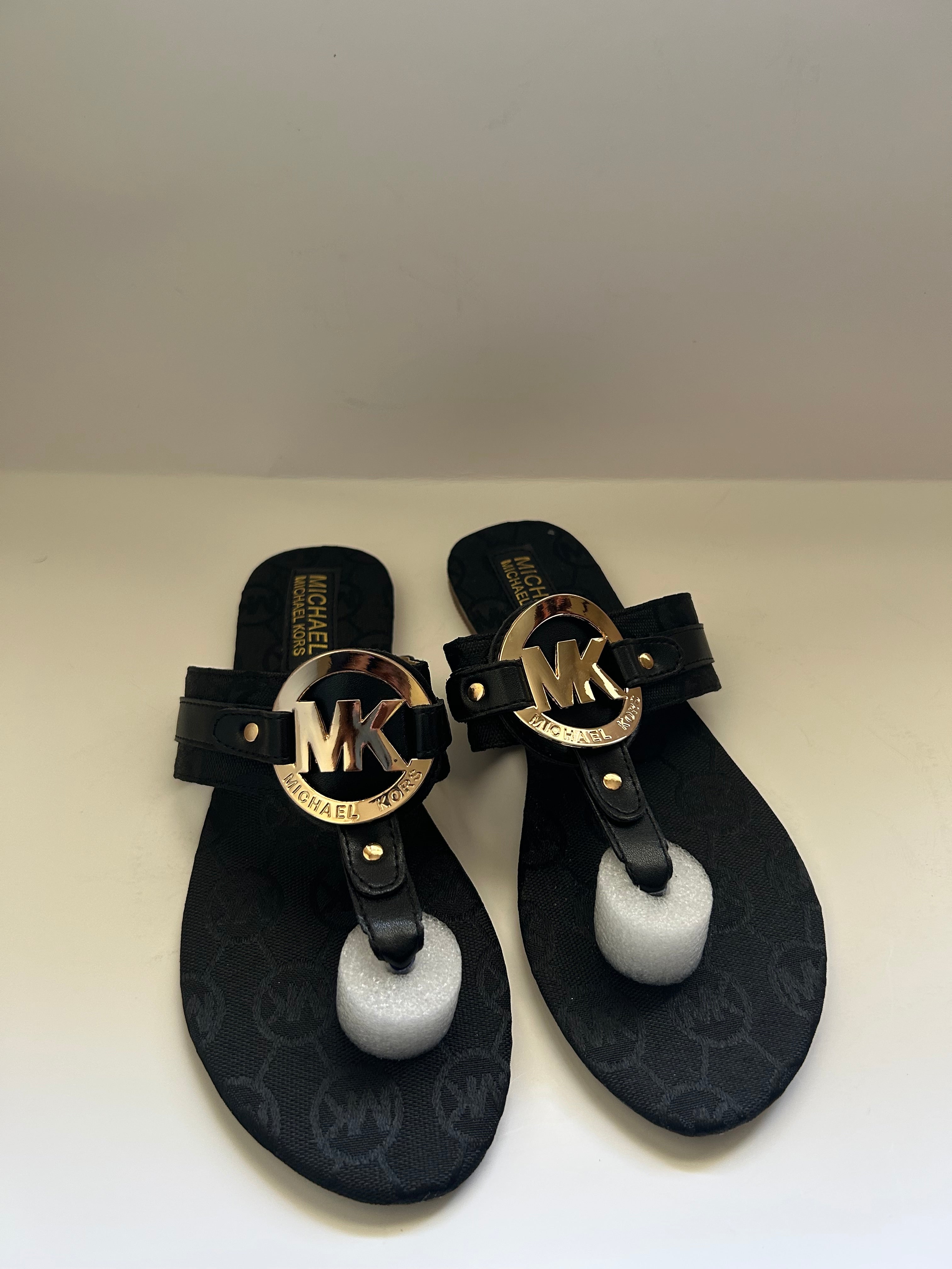 Sandals/ Flip Flops Season